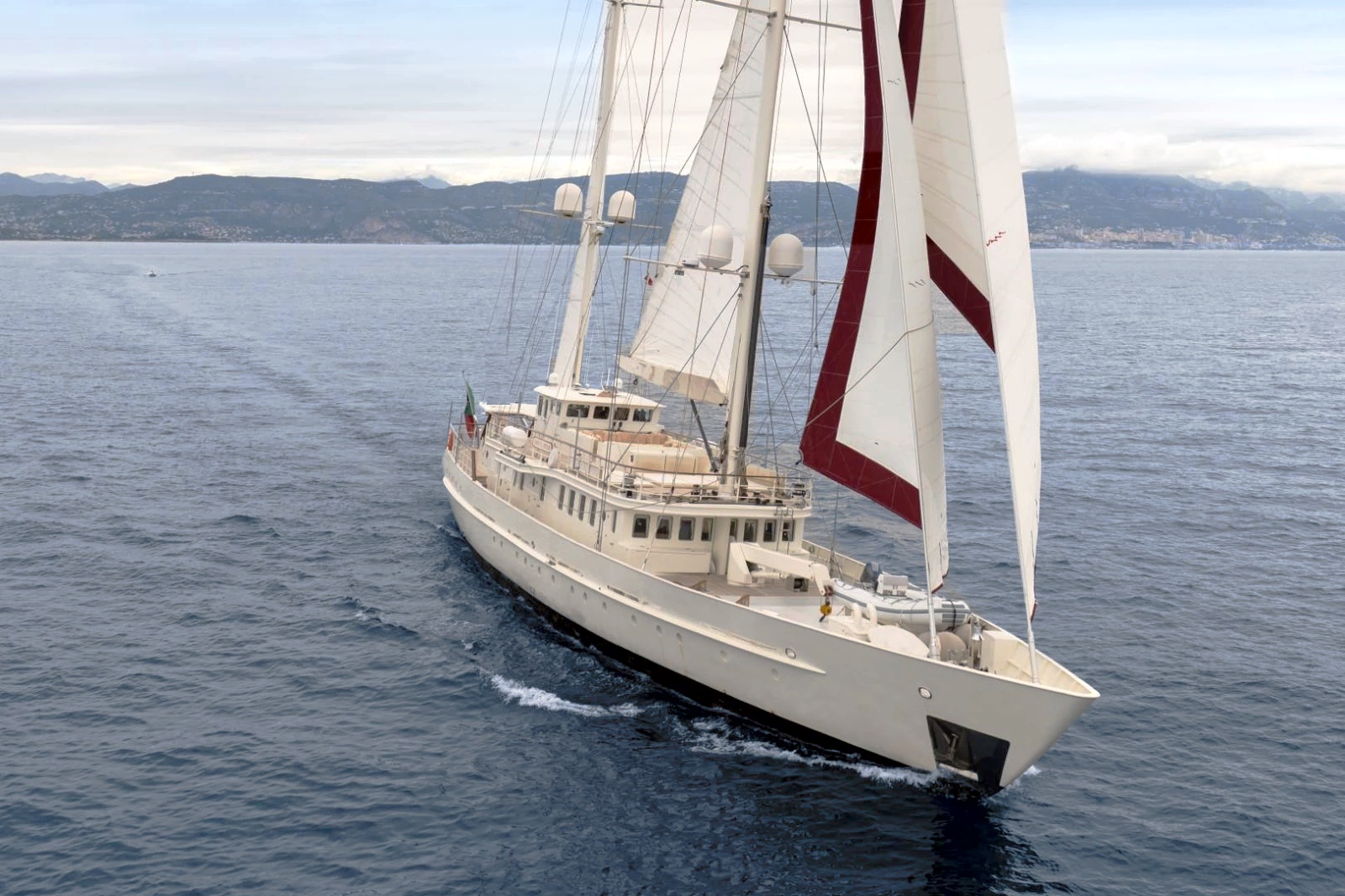 DIONE STAR under sail